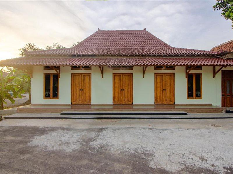 Reddoorz Syariah Near Alun Alun Wonosari Hotel Exterior foto
