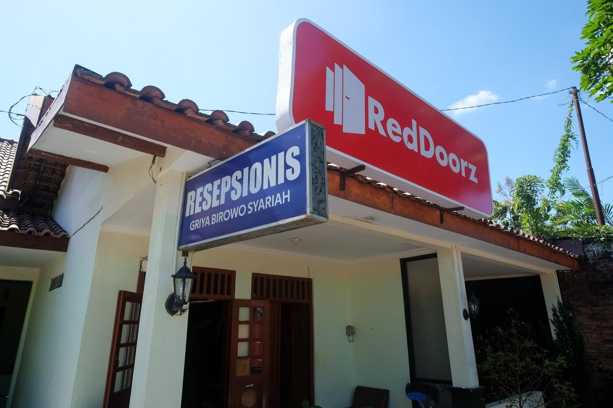 Reddoorz Syariah Near Alun Alun Wonosari Hotel Exterior foto