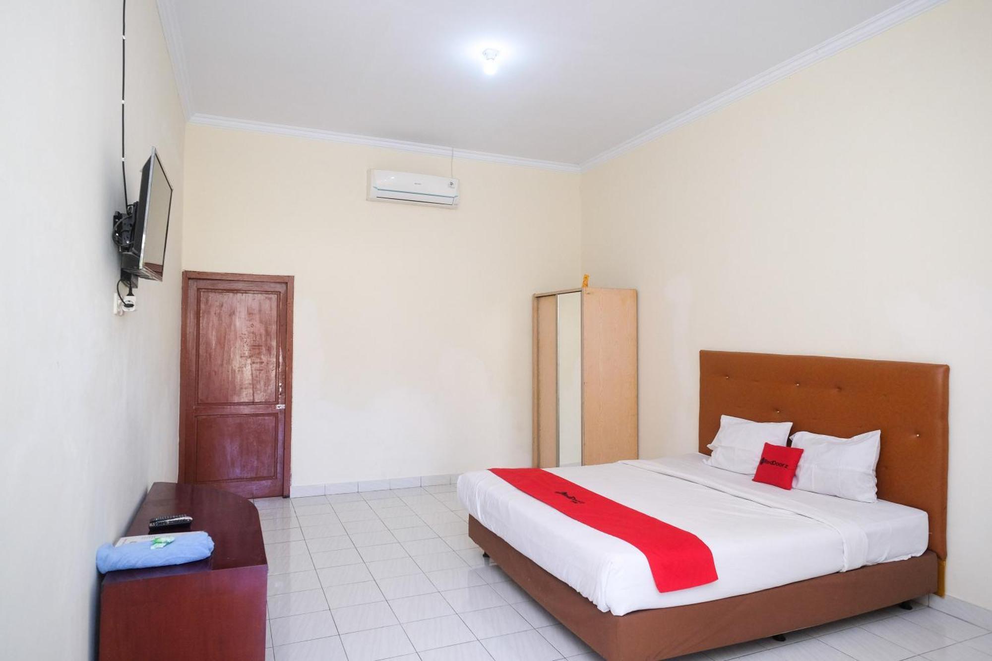 Reddoorz Syariah Near Alun Alun Wonosari Hotel Exterior foto