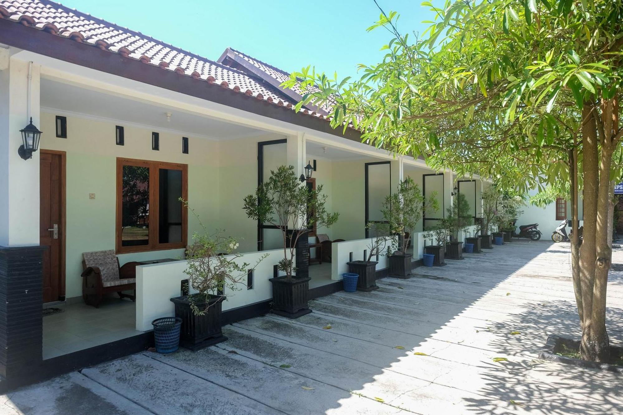 Reddoorz Syariah Near Alun Alun Wonosari Hotel Exterior foto